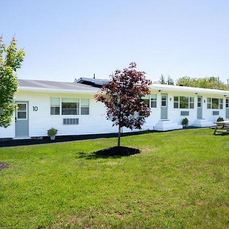 The Breeze Motel Вулфвілл Екстер'єр фото